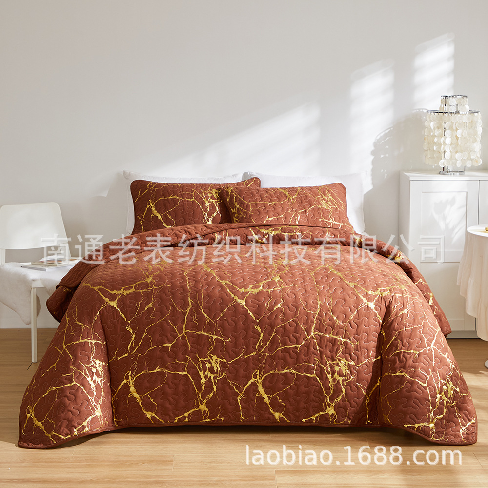 跨境家纺欧美床上用品外贸亚马逊速卖通烫金夹棉绗缝被子枕套套件