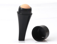 Oil-absorbing ball cleanses facial oil, shrinks pores, refreshes skin, volcanic stone mineral beauty device