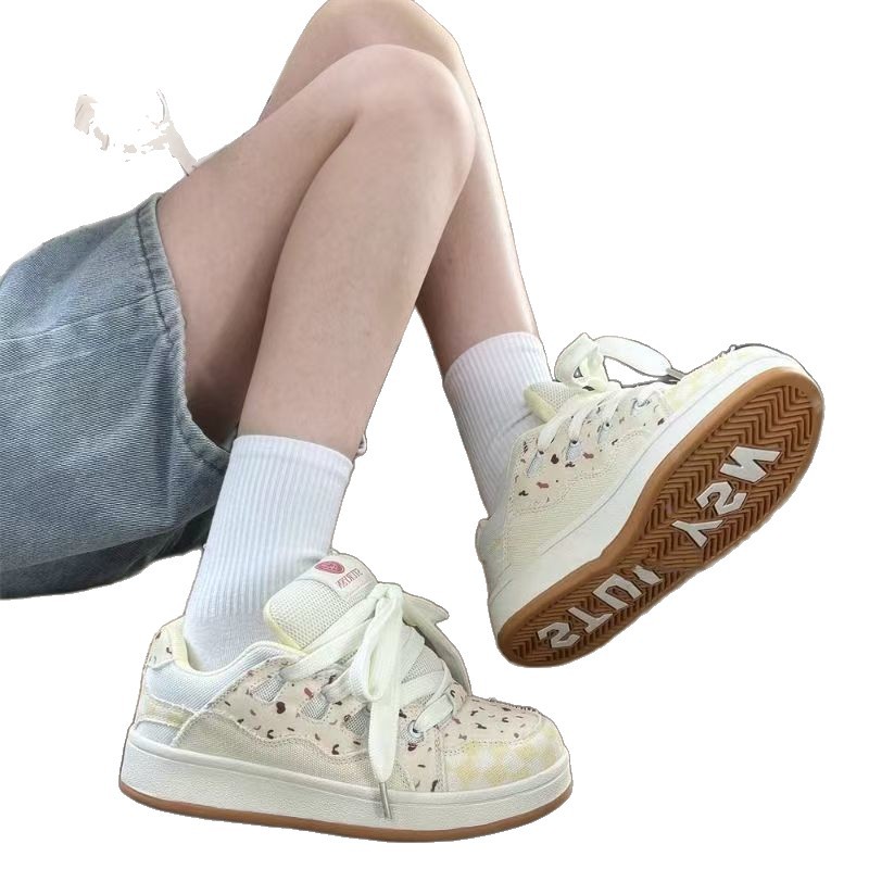 Zapatos de pan de color arándano de nicho de alto valor de cara para mujeres INS2025 otoño nuevos zapatos de skate casuales para mujeres