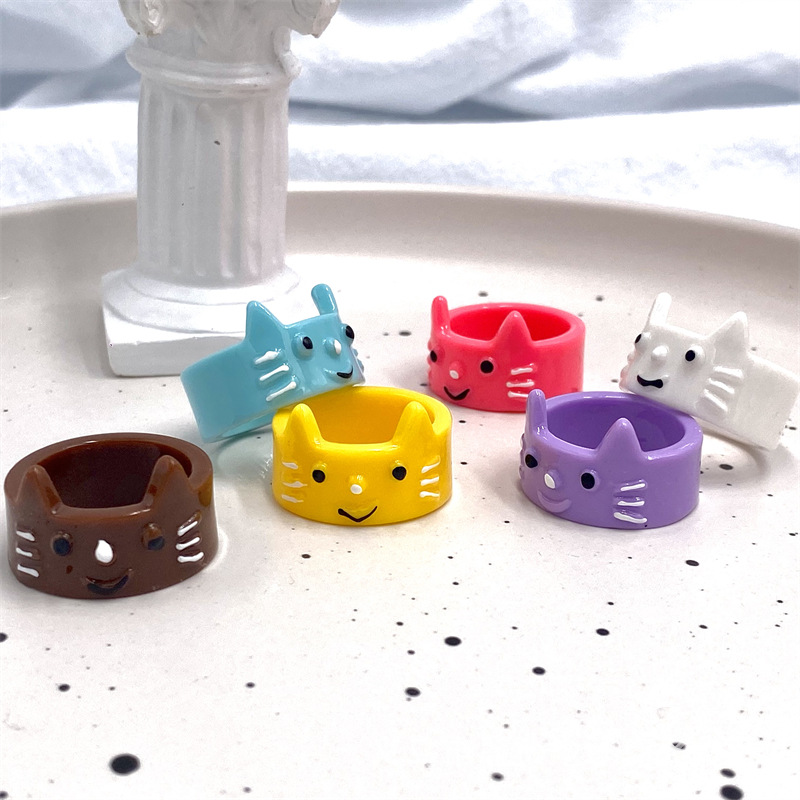 Lindo gatito resina acrílico anillo europeo y americano transfronterizo Venta caliente pequeño animal de dibujos animados anillo tridimensional