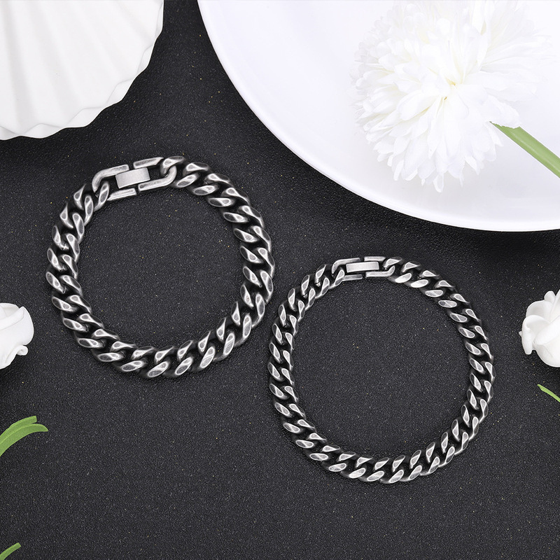 European and American-style unisex Cuban Bracelet Retro Fashionable High-grade Titanium Steel Cool Style Distinctive Thick Bracelet