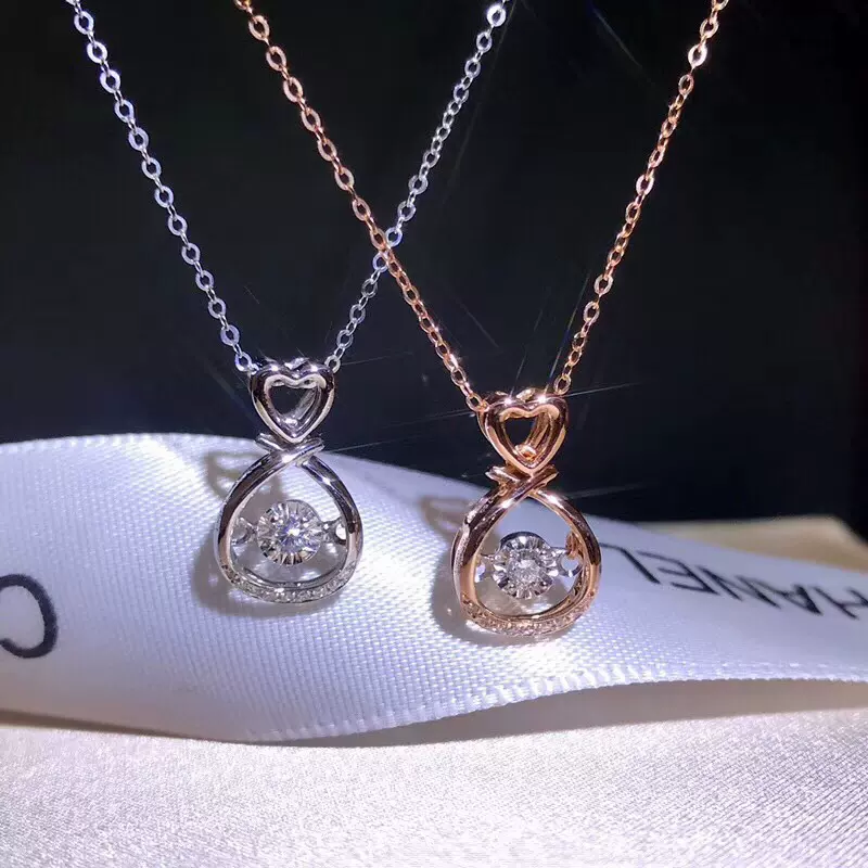 潮流新品18K白色金750钻石项链镂空设计感饰品灵动车花显钻项链女