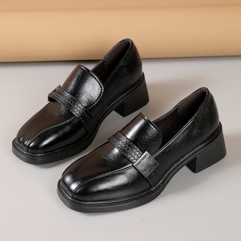 2026 primavera y verano nuevos zapatos de cuero retrógrados zapatos de mujer de cuero suave zapatos de tacón grueso zapatos lefour cómodos fábrica de zapatos