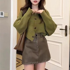 2025秋冬季新款慵懒风宽松蝙蝠袖针织开衫女百搭休闲短款毛衣外套