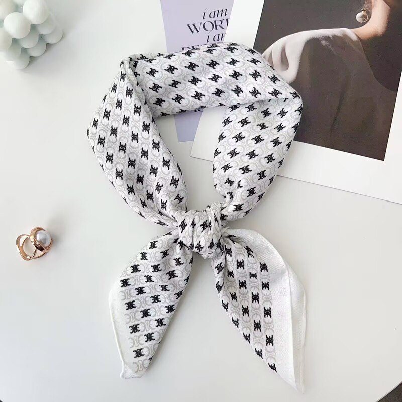 68 Velvet Square Scarf, New Spring and Autumn Fashion, Versatile for Commuting, Simple, Soft, High-End, Stylish, Double-Sided Velvet Outerwear