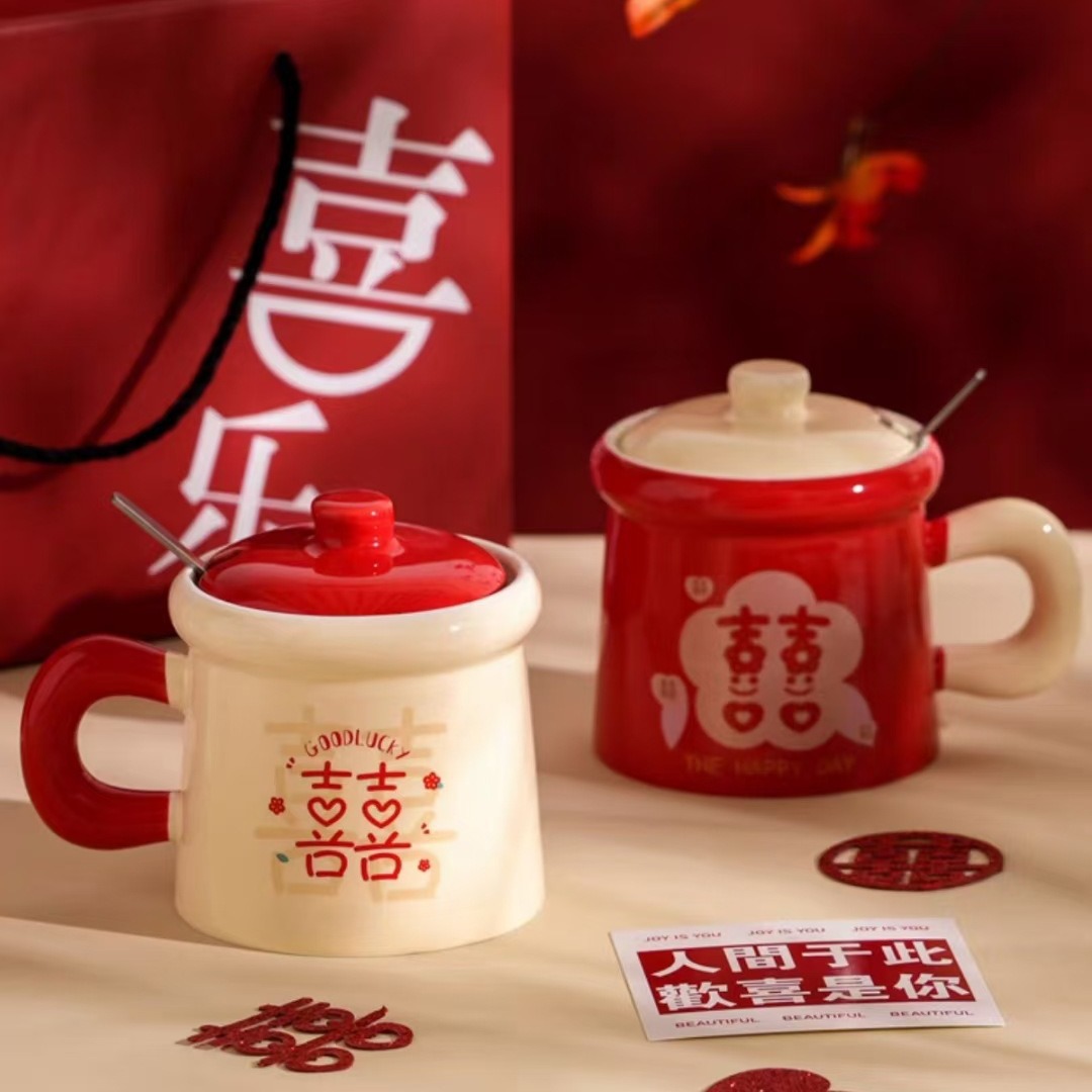 Pareja DE BODA Xi carácter Taza de cerámica boda regalo personalizado taza de agua con tapa cuchara caja de regalo par de tazas