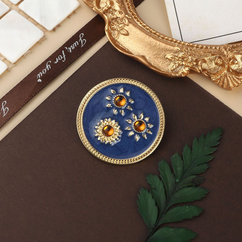 Retro Baroque Classic Pearl Oil Drop Brooch Men's and Women's Fashion Enamel Round Badge Palace Retro Pin Ready in Stock
