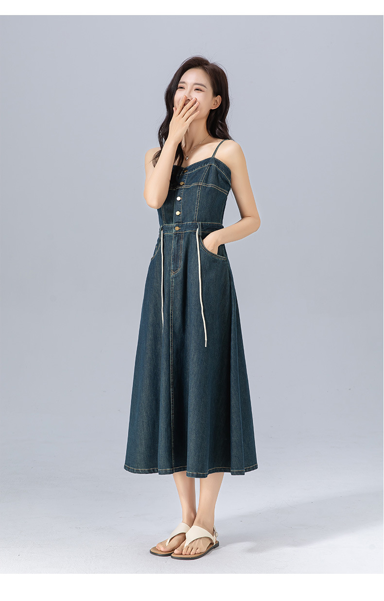 Váy liền hai dây denim cổ điển dáng chữ A thắt eo che hông dài — Xanh đá quý chi tiết 22