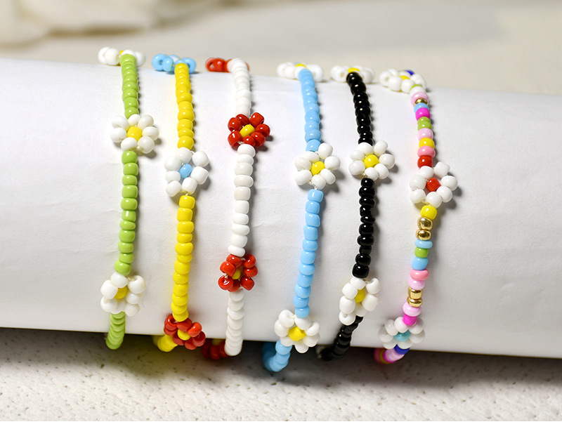 Fashion Hand-woven Flower Daisy Bead Bracelet Jewelry display picture 1