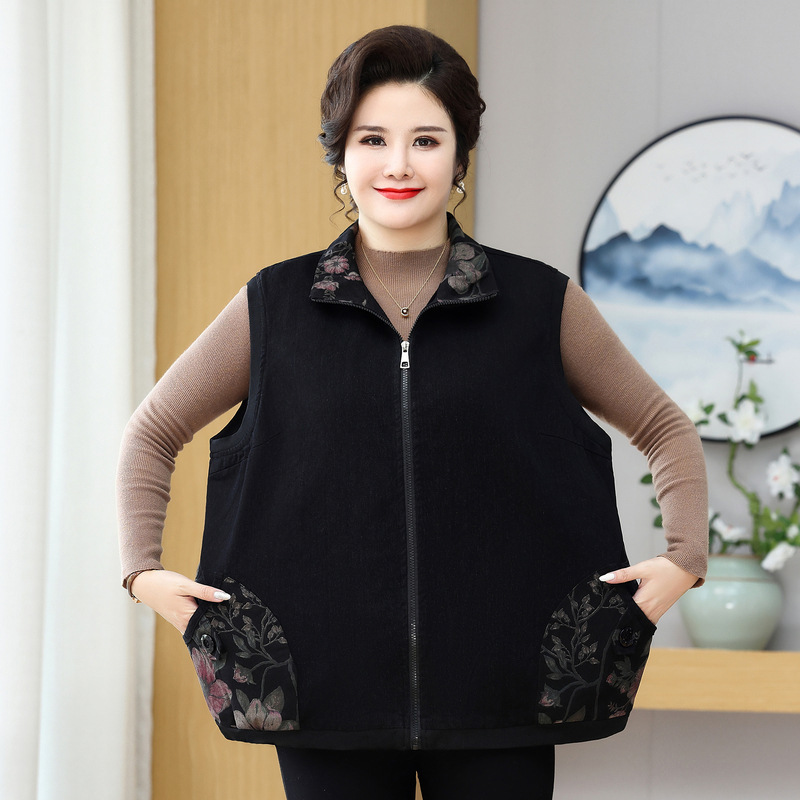 Spring new mother lapel Denim vest grandma shoulder waistcoat middle-aged and elderly women's clothing plus large size vest Spring new mother lapel Denim vest grandma shoulder waistcoat middle-aged and elderly women's clothing plus large size vest