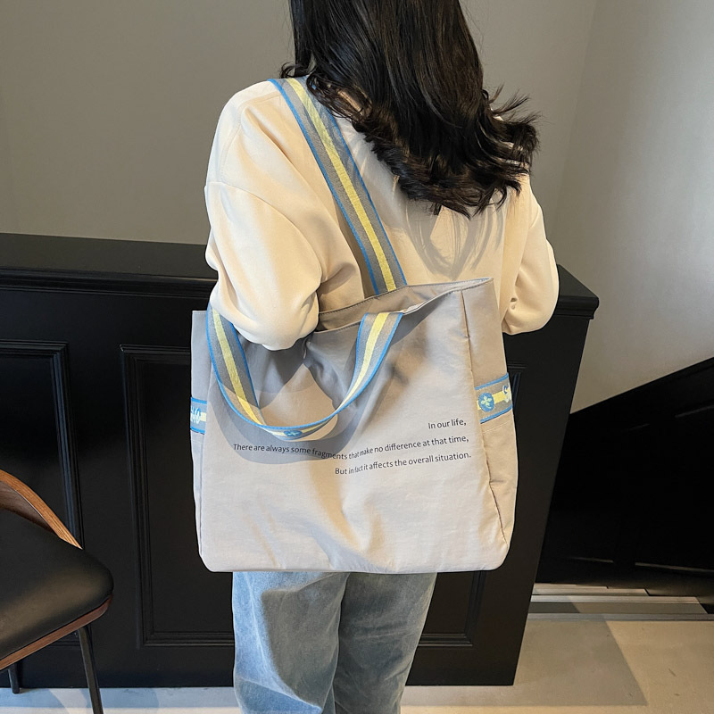 Japanese-Style Simple Tote Bag for Women, Fashionable Handbag Shopping Bag, Large Capacity Student Shoulder Bag for Class