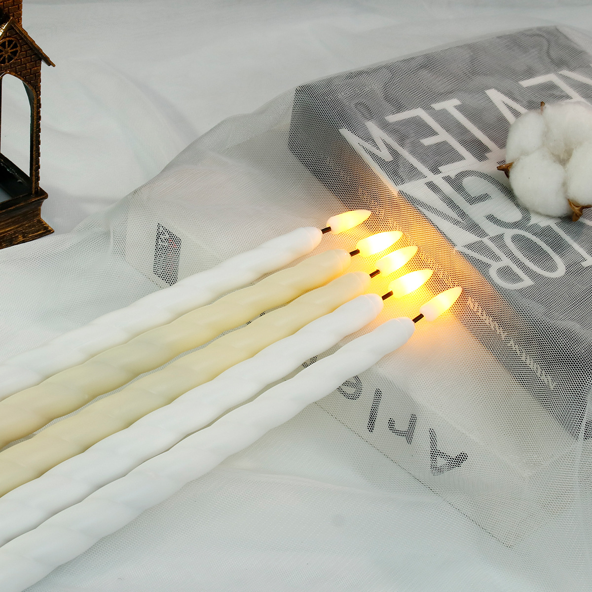 ヨーロッパ式のろうそくled電子長竿のろうそくの明かりのろうそくの明かりの夕食の置物の雰囲気の螺旋は遠隔でろうそくの明かりをリモコンすることができます。