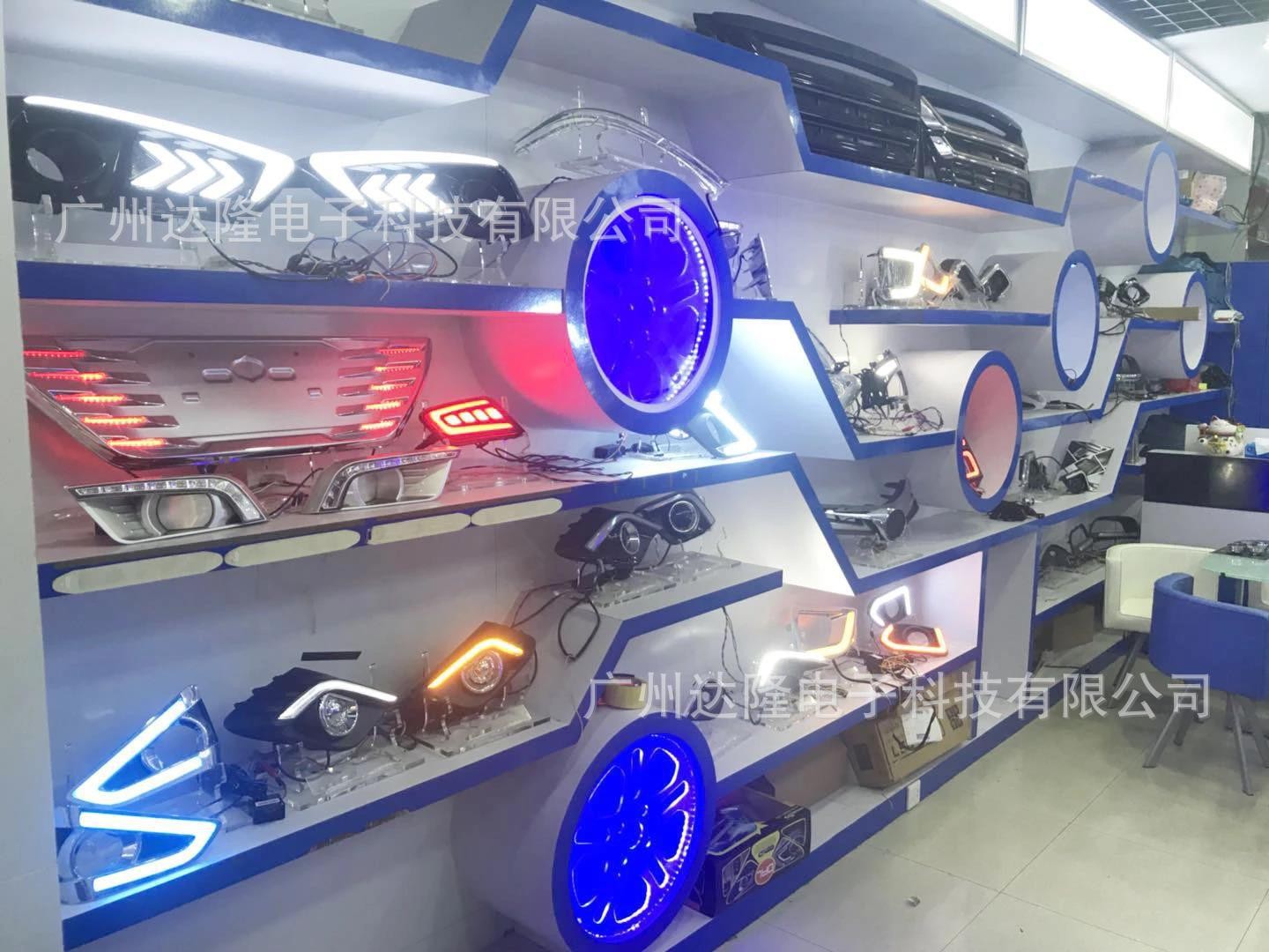 Suitable for 04-15 years Hellux Vigo tail light HILUX VIGO modified LED tail light LED warning light