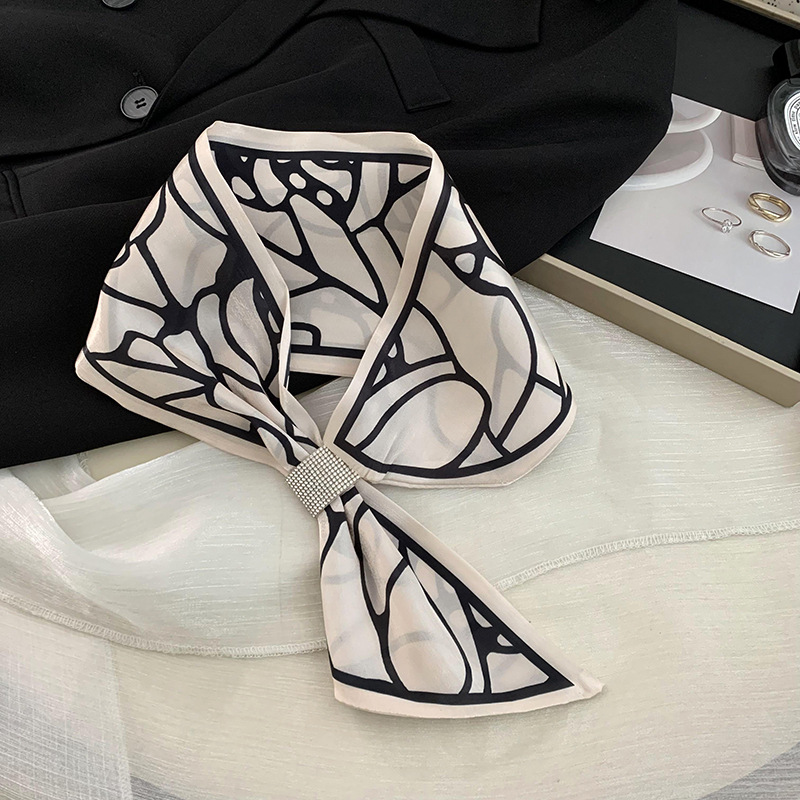 Bufandas de seda larga damas coreanas nuevas bufandas delgadas de cabello correa de cabello temperamento bufandas de seda al por mayor