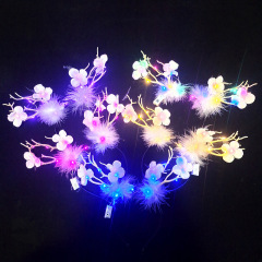 人気の光る鹿の角のカチューシャの新型のクリスマスのカチューシャの大きいヘラジカの閃光のベリーの花の耳の頭飾りの卸売り