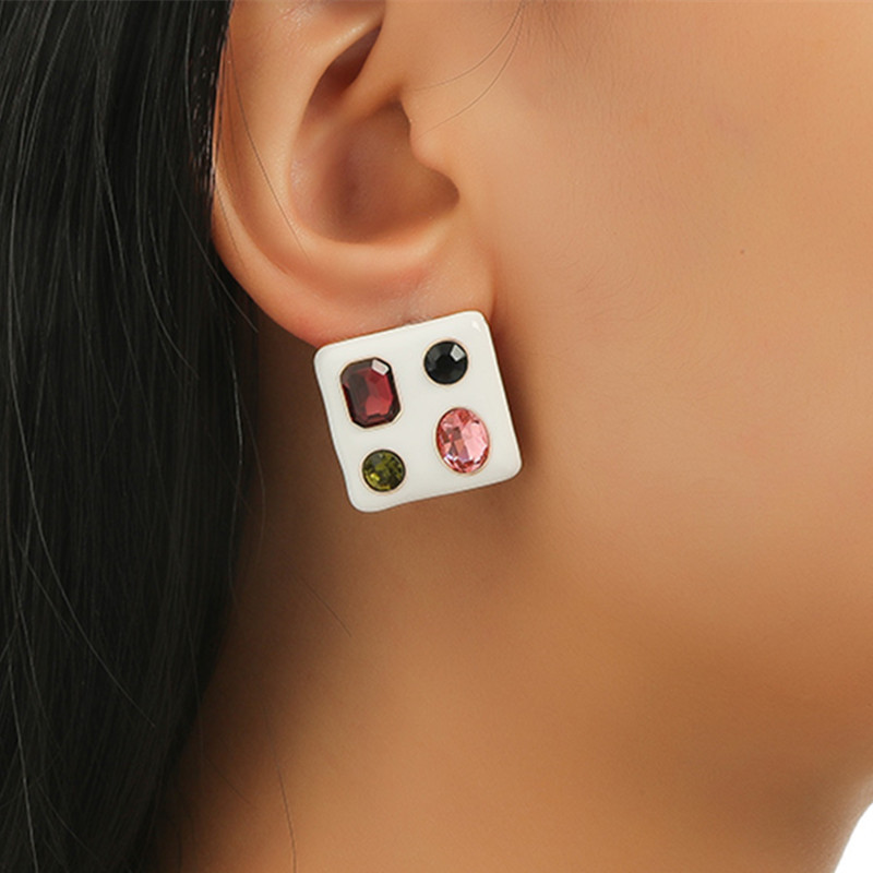 Korean Geometric Retro Diamond Enamel Square Alloy Earrings display picture 4