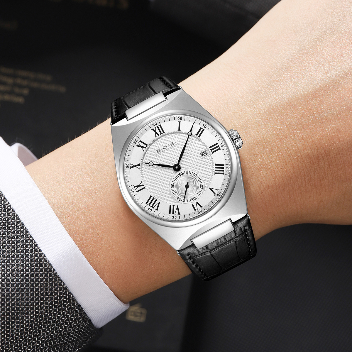 Momentos de belleza simple y alta sensación de reloj de hombre correa de negocios impermeable calendario reloj de cuarzo comercio exterior transfronterizo al por mayor