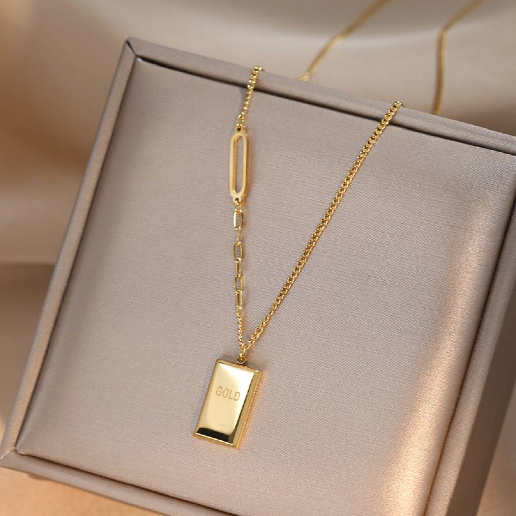 Acero de titanio elegante luz de lujo chapado en oro exquisito collar sin desvanecimiento de las mujeres del todo-fósforo de moda Red Cadena de clavícula de moda fábrica