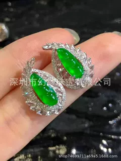 天然翡翠A货18k金阳绿设计款豆子耳钉小众高级珠宝批发抖音小红书
