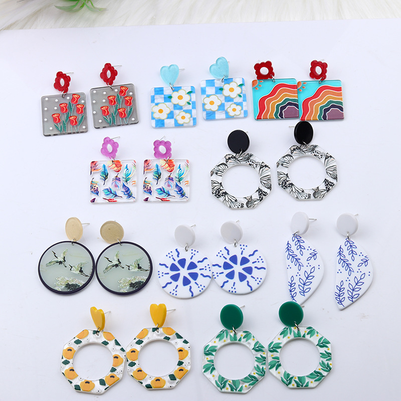 18g Weight Drop Earrings Classification 1 Pair Quantity Daily Occasion Acrylic Material Flower Pattern Women'S Gender Stoving Varnish Design Retro Style 1 Pair Retro Flower Stoving Varnish Arylic Drop Earrings 11