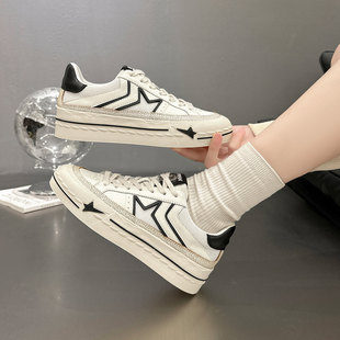 ������ǰ�ЬŮ2026�����¿�W��Ь��ɫϵ���\�����eЬ�ٴ�С��Ь