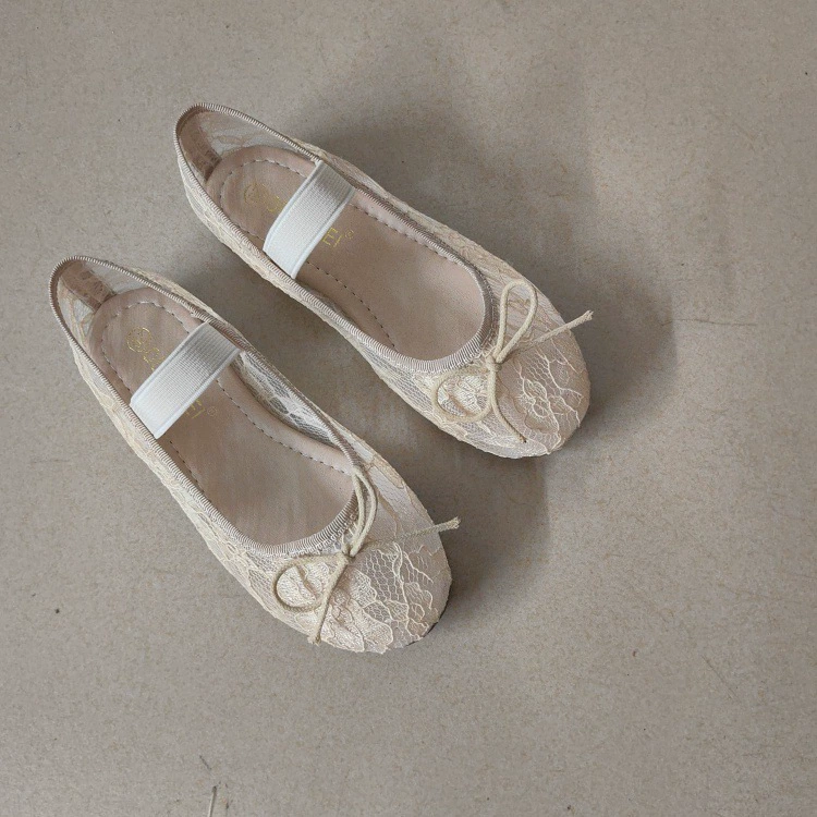 2024 Новый новый китайский стиль вышивка бант на бантике на плоском каблуке женские одиночные туфли родина туфли