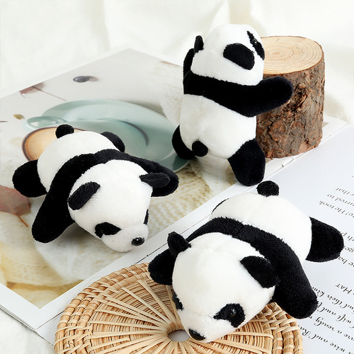 Cartoon Internet celebrity three-dimensional panda brooch, plush red panda doll ins, panda jewelry, school bag pendant