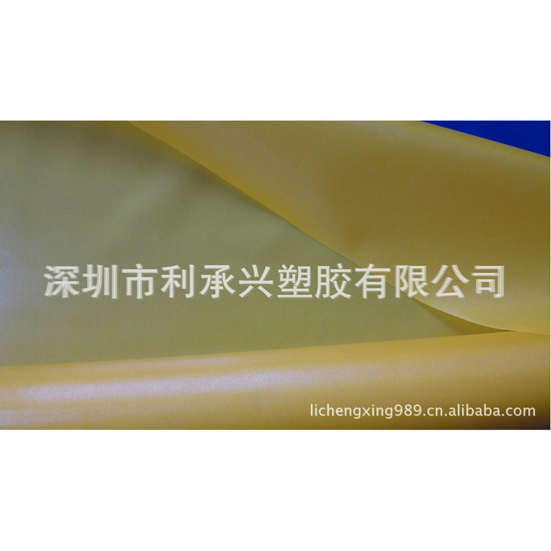 尼龙布400D+一面贴TPU+一面途层TPU