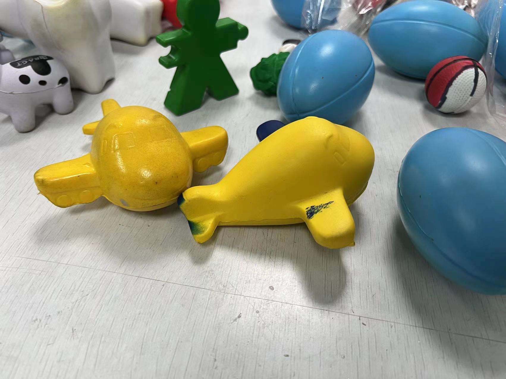 生产sweet fruitPU仿真凤梨海绵慢回弹菠萝产品工艺玩具