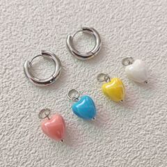 欧米のクロスボーダーのアクセサリーの新しいギャルのカラーの陶磁器の愛のスーツの双輪のイヤリングの軽い贅沢な高級感のイヤリング