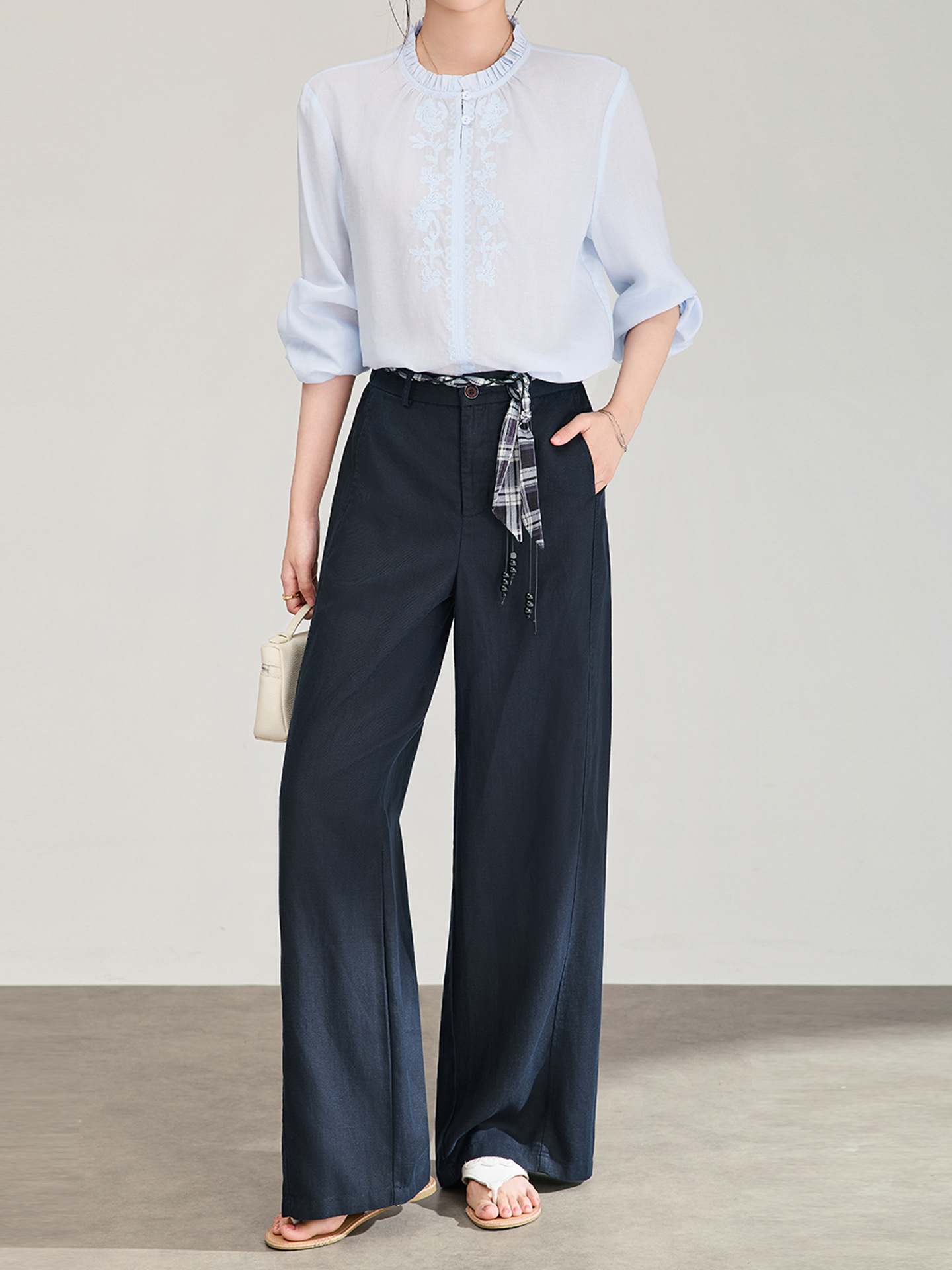 Quần culottes nữ ống rộng chất liệu linen phối dây rút cạp — màu sắc