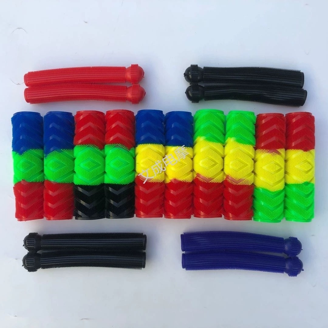 Thickened motorcycle handlebar covers, electric vehicle handlebar gloves, non-slip, sweat-absorbing, anti-freeze rubber covers, scooter plush covers, modified