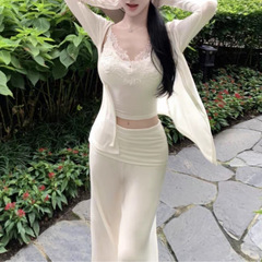 秋上新！白色无扣开衫蕾丝花边吊带阔腿针织裤套装
