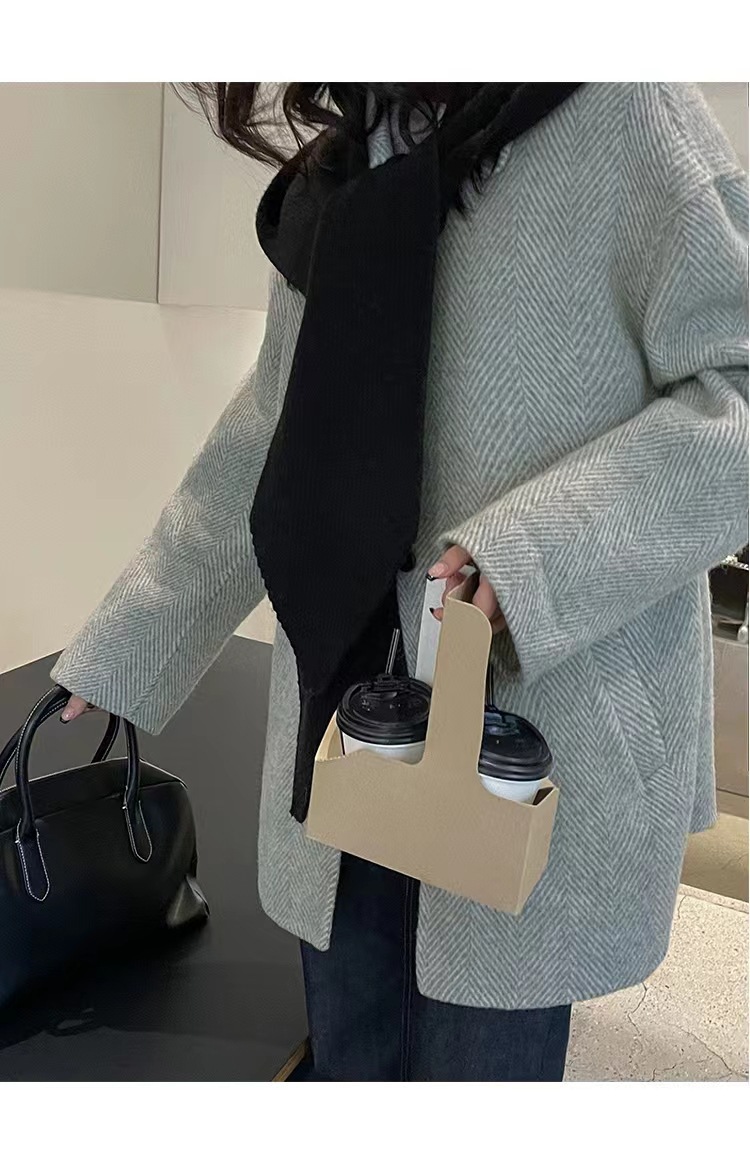 검은색