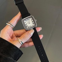 2025新款简约手表女款轻奢小众女士高级感正品名牌百搭女表