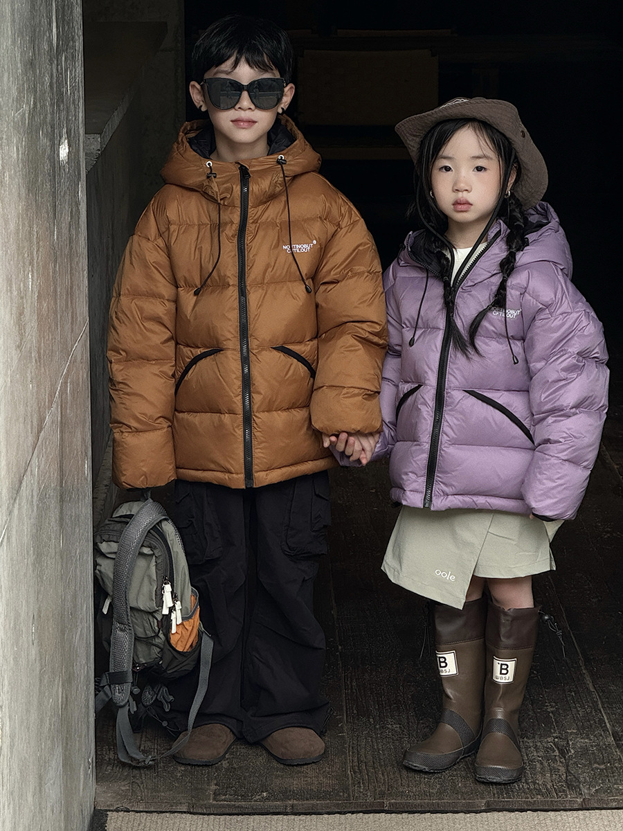 Otoño y invierno nuevos niños y niñas ropa de invierno de invierno para niños grandes al aire libre montaña chaqueta de pan al por mayor comercio exterior