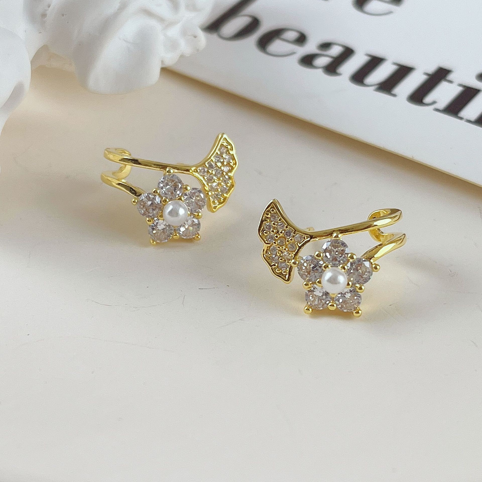 F7583 부채꼴 지르콘 꽃 귀걸이