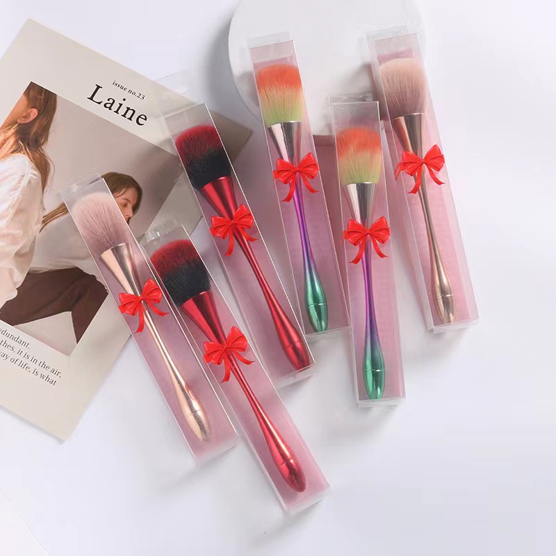 Pequeño tamaño pequeño polvo de pintura de cintura, cepillo de polvo de uñas, cepillo de mejilla de cepillo de cabeza de hongos, cepillo de maquillaje transfronterizo de una pieza