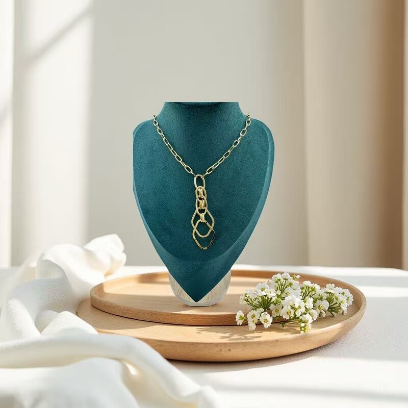 2025 New Retro Cuban Chain Geometric Stacked Ring Pendant Necklace Accessible Luxury High-End Gold Clavicle Chain