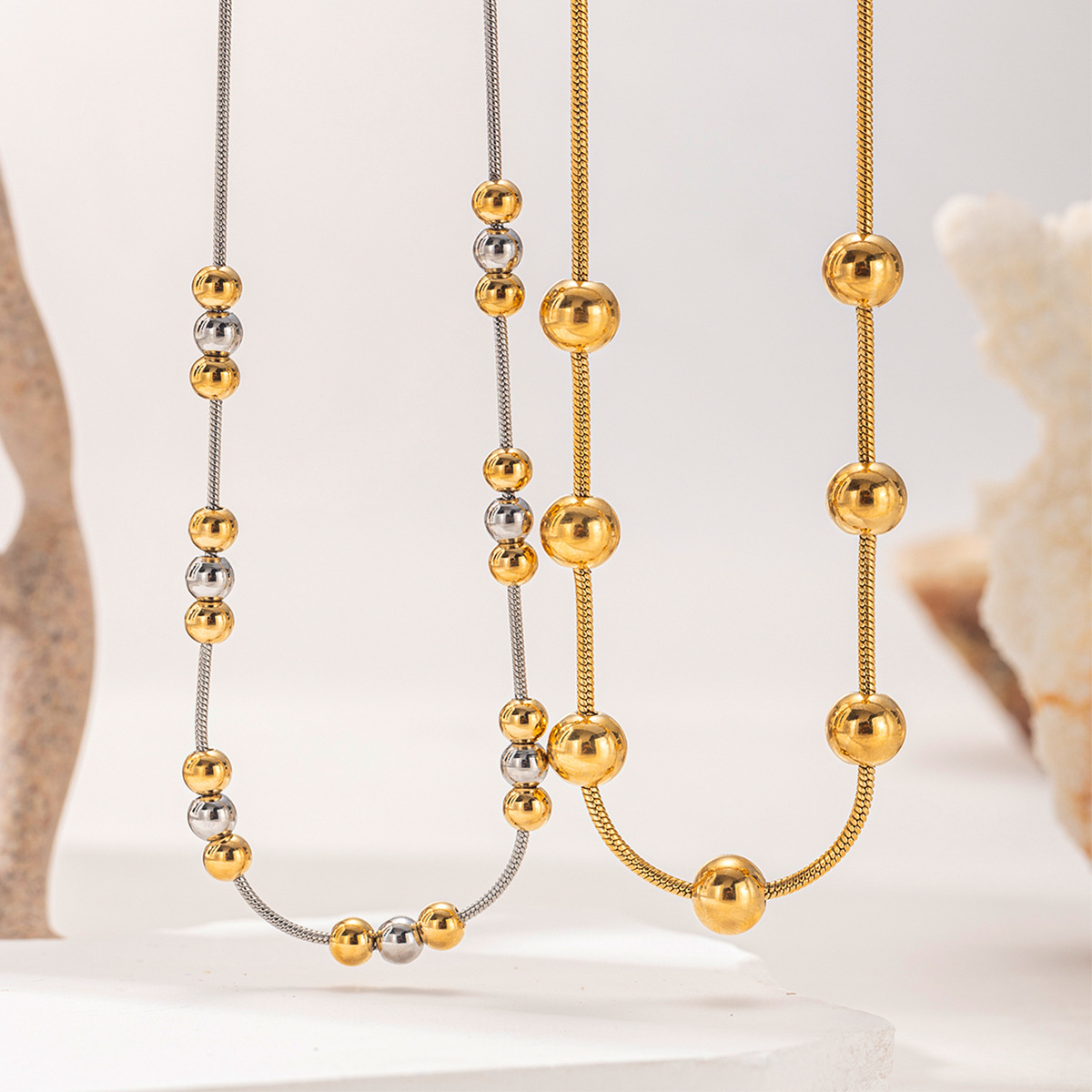 Taena collar de acero inoxidable europeo y americano, lujo ligero, cadena de alta calidad, cuentas redondas para mujer, cadena de clavícula de acero de titanio, joyería de explosión transfronteriza