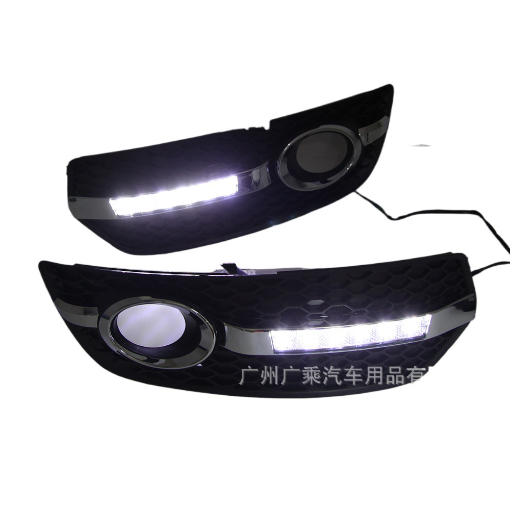 Adecuado para 10-13 Audi Q5 Luz de marcha diurna Q5 Luz de marcha diurna cubierta de la luz antiniebla delantera Luz de marcha diurna