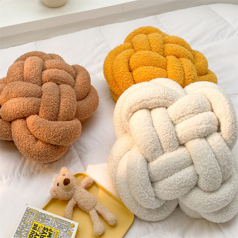 Új, színes, kézzel készített, kerek gömb alakú gyermekpárna, fotózáshoz, kanapéra való, dekoratív alakú párnahuzat_voghion.com