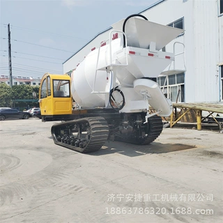 3方履带混凝土搅拌车 排水渠建设混凝土运输车 全地形水泥罐车