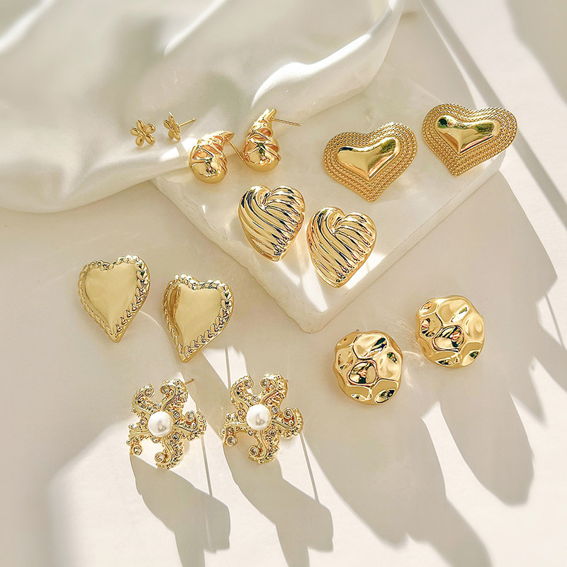 11g Weight Copper Ear Needle Material Pearl, Zircon Inlay Material Ear Studs Classification 1 Pair Quantity Daily Occasion Copper Material Water Droplets, Heart Shape, Flower Pattern Women's Gender Inlay Design Casual, Simple Style Style 1 Pair Casual Simple Style Water Droplets Heart Shape Flower Inlay Copper Pearl Zircon Ear Studs 无