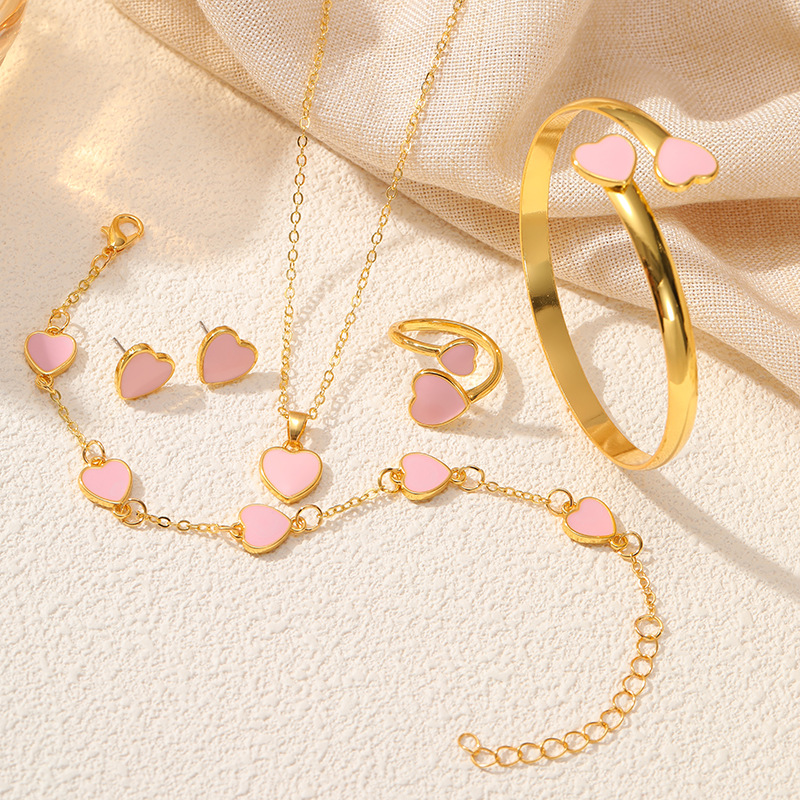 Europa y los Estados Unidos venta cruzada de joyas de amor conjunto de pulseras de corazón de桃ar pulseras pendientes collares anillos joyas femeninas