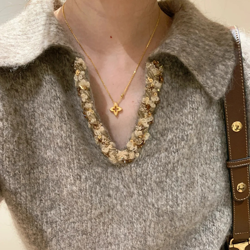 Unique Four-leaf Clover Necklace Vintage Brushed Sweater Chain_voghion.com