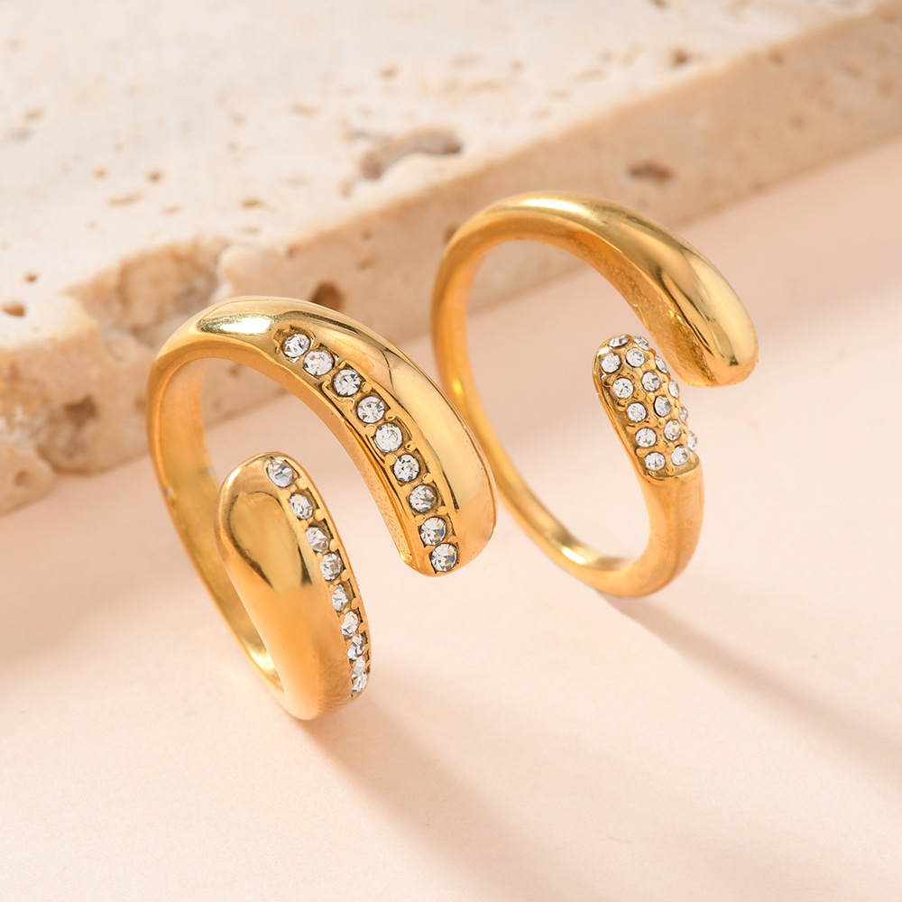 Europa y los Estados Unidos transfronterizos de acero inoxidable abierto anillo de lujo ligero viento frío fundido anillo de diamantes micro fabricantes de anillos de pareja image 2