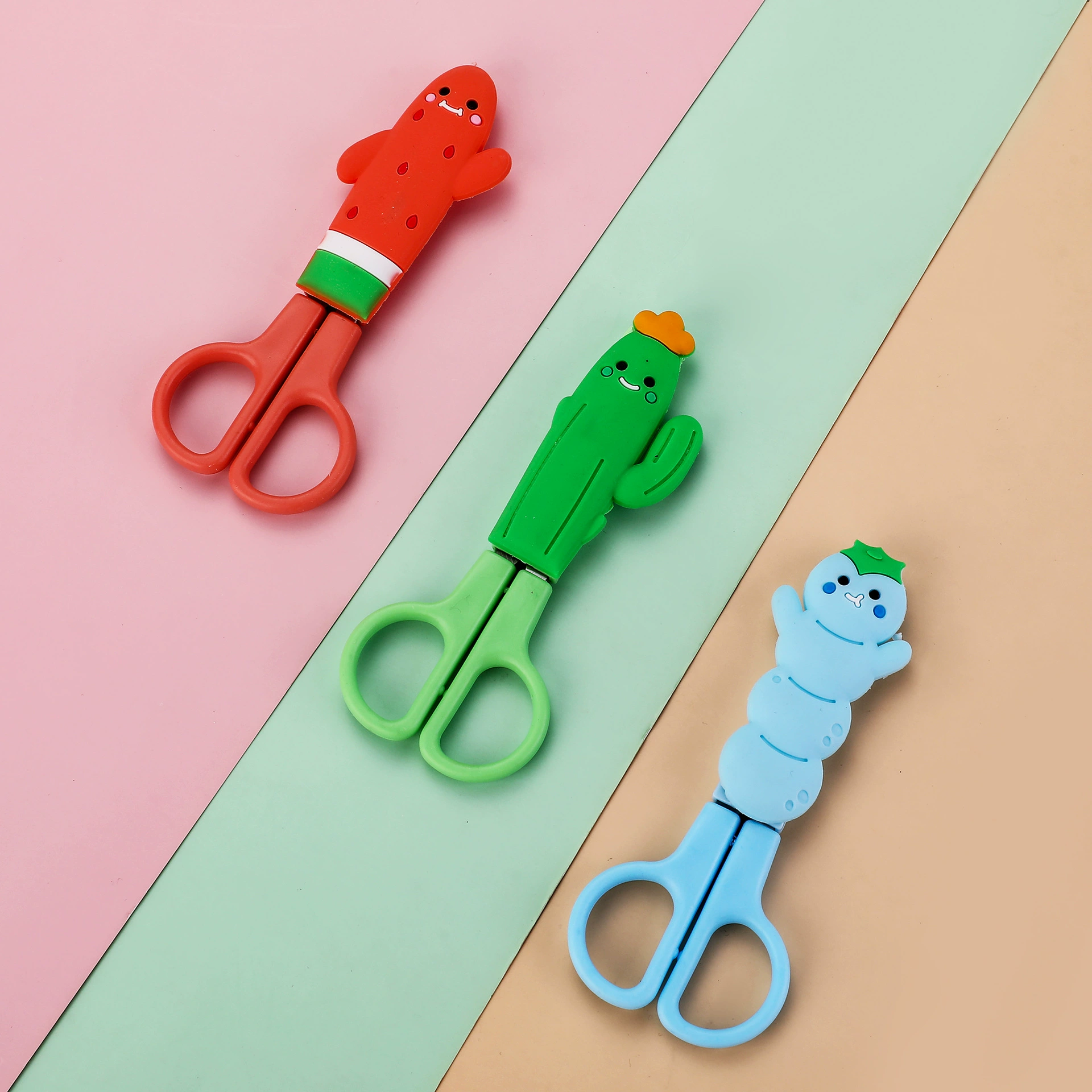 先锋 Cartoon children's art work scissors, silicone stand, pack