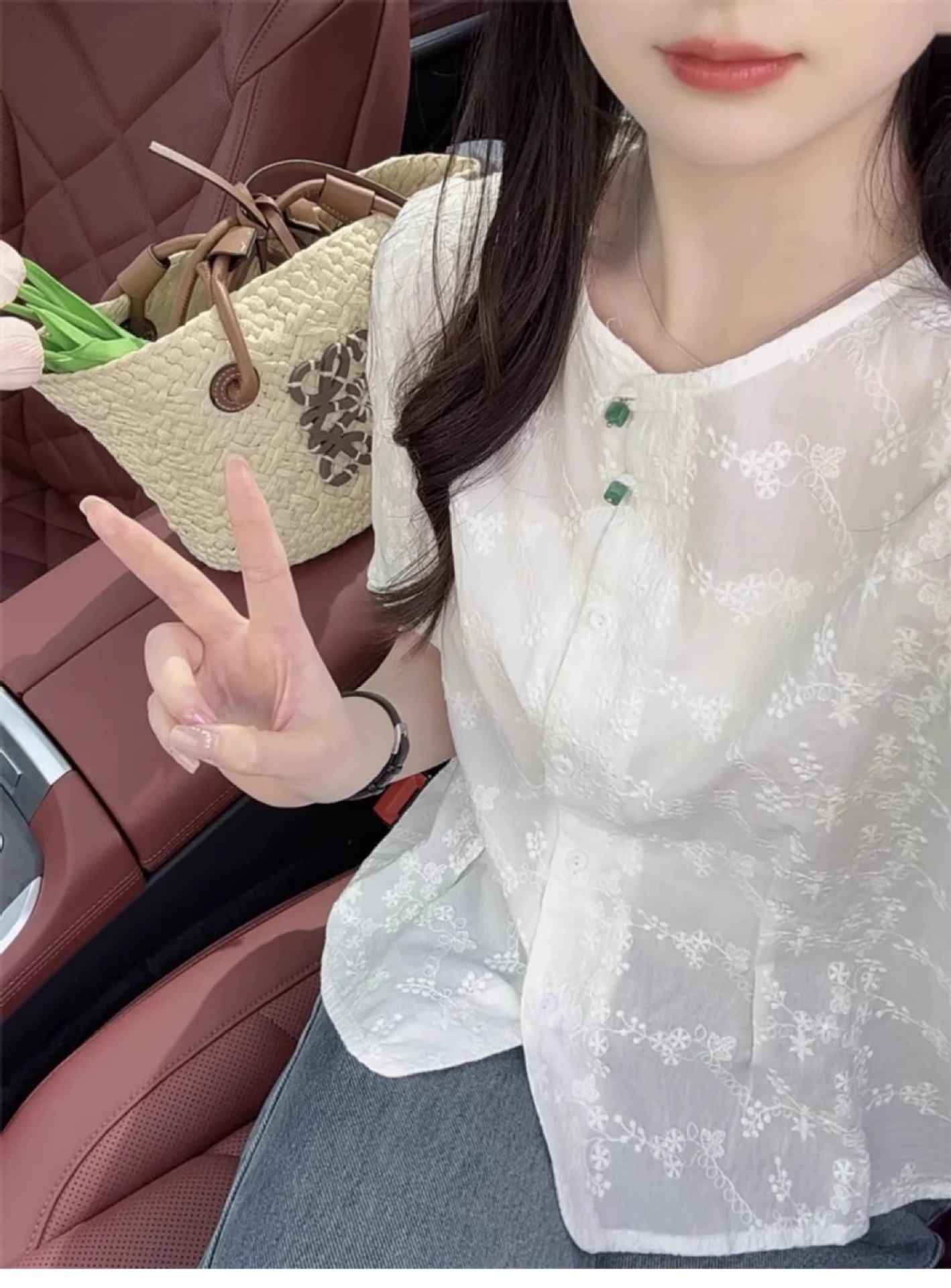 Áo sơ mi ngắn tay thêu hoa cotton trắng dáng nhỏ — Màu trắng chi tiết 2