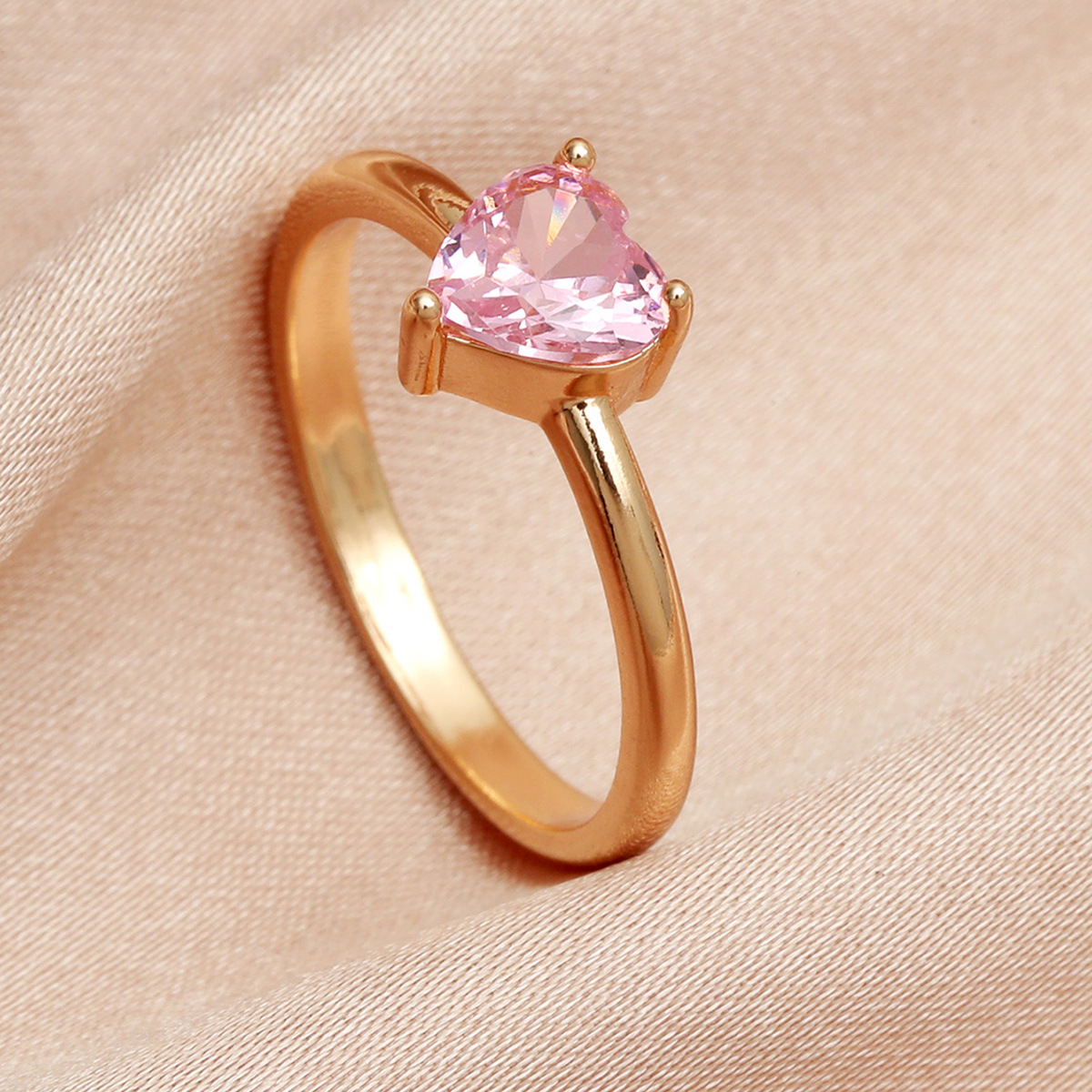 Wholesale Jewelry Heart Zircon Copper Plain Ring Nihaojewelry display picture 5